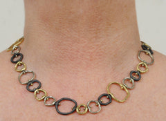 18K Gold Sarah Graham Pebble Large Link Necklace